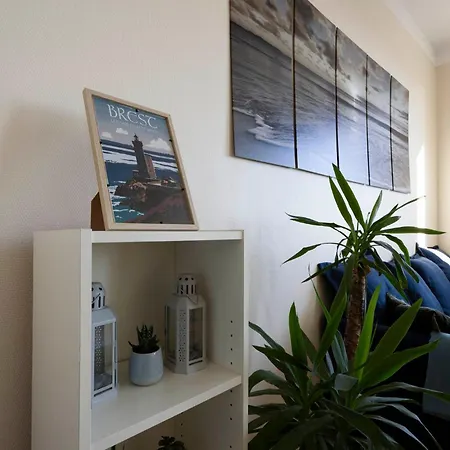 Vue / Jaures-centre-ville / Lumineux Брест