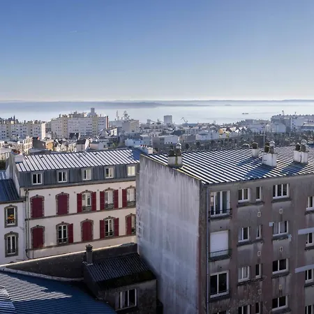 Vue / Jaures-centre-ville / Lumineux Брест